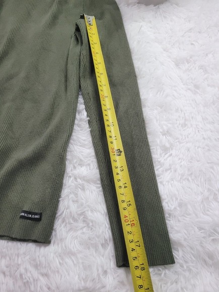 [378] Calvin Klein Green Turtle Neck Sweater - Picture 9 of 9